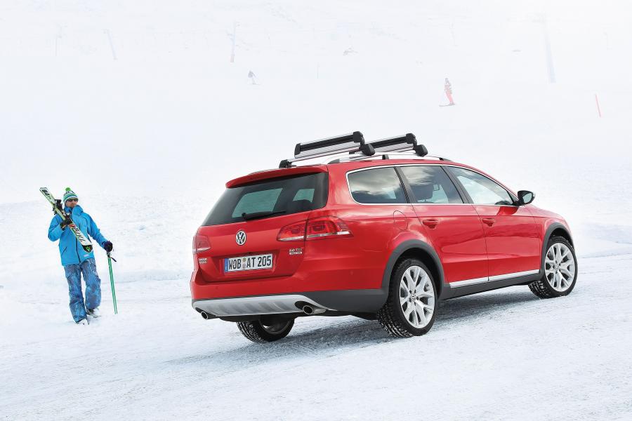  Volkswagen Passat Alltrack 2012 года  (фото 2 из 83)